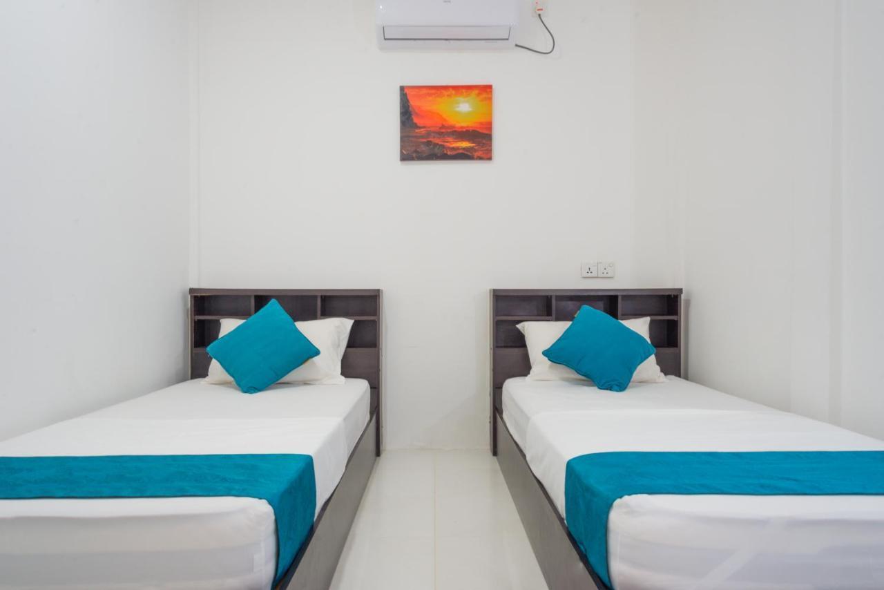 Palm Gate Maldives Hotel Thulusdhoo Exterior foto